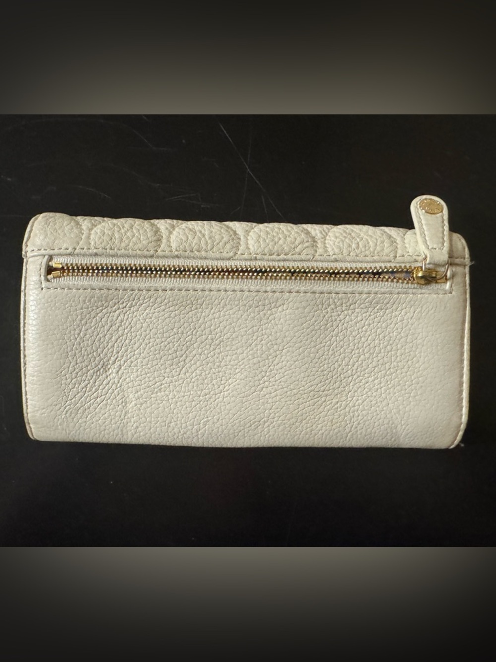 Vera Bradley Cream Quilted Pebble Leather Wallet with Gold Logo - Picture 5 of 5